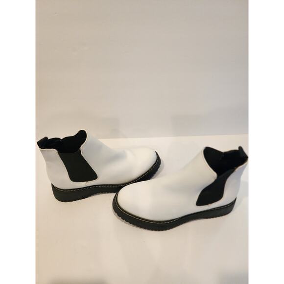 Madden Girl Chelsea Platform Boots White Faux Leather Women’s 7–7.5 - Picture 4 of 10